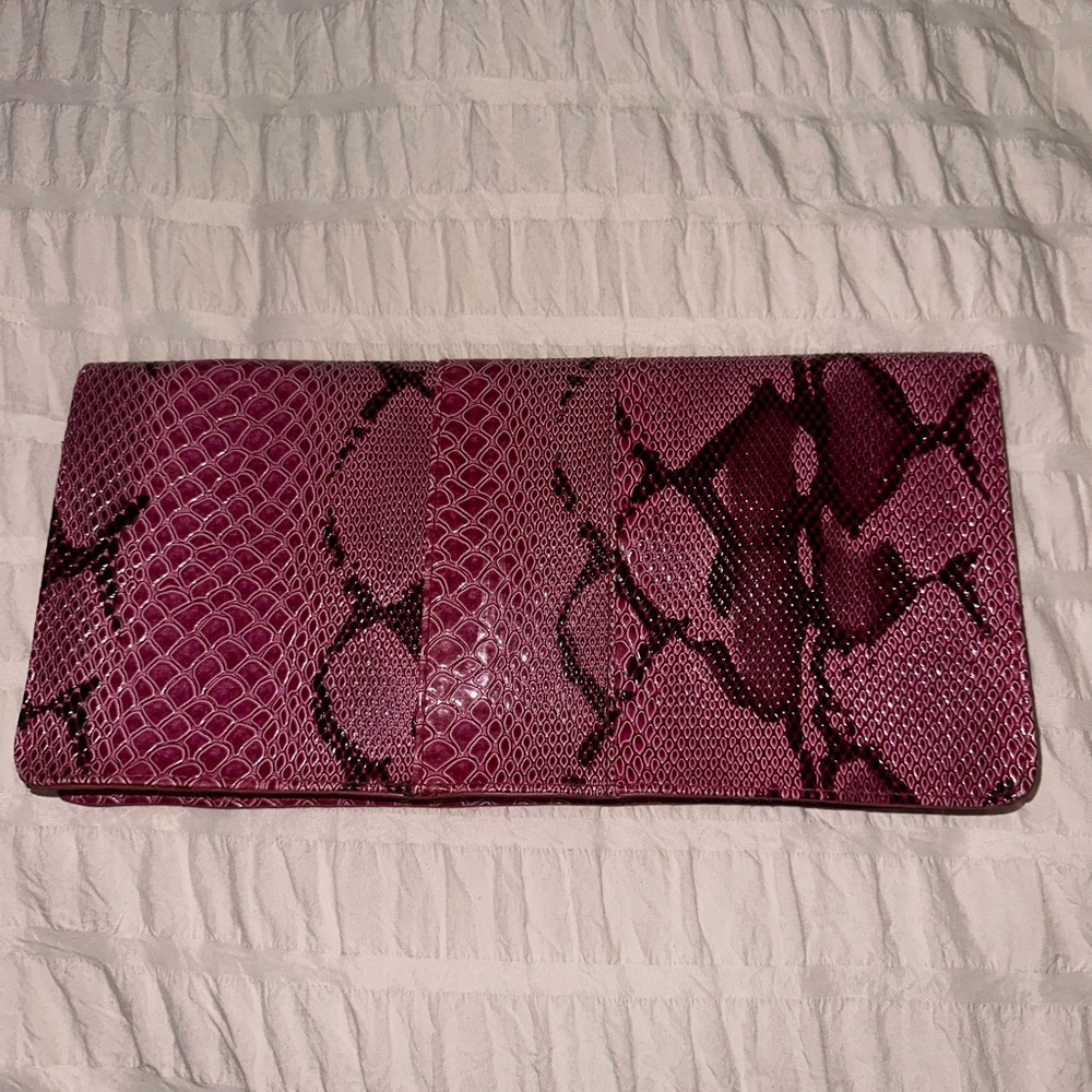 DAISY FUENTES Snakeskin Clutch w/ Chain